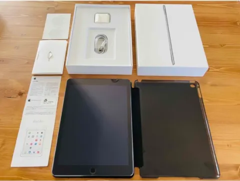 【美品】 iPad Air 2 本体 SIMフリー Apple セルラーの画像（2）