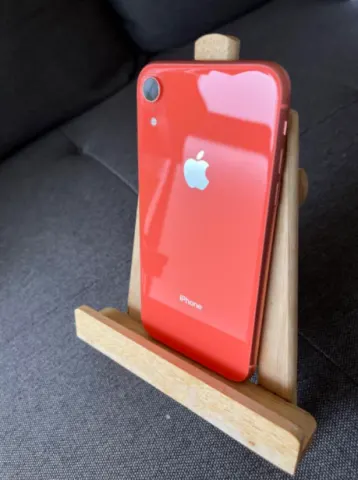 iPhone XR Coral 128 GB Simフリー（28611）¥29,000（三宅ミヤ