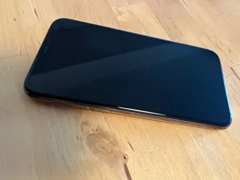 iPhone 11 pro 256 シムロック解除済み SIMフリーの画像（1）