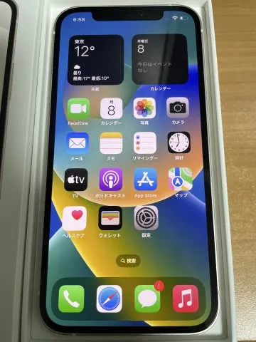 iPhone12 64GB ホワイト　赤ロムの画像（1）