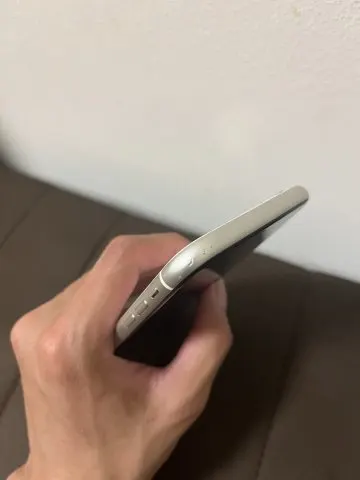 iPhone11 docomo 64gb 赤ロムの画像（4）