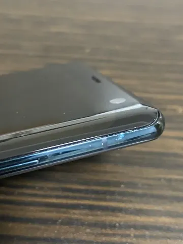 Xperia XZ3 SOV39 + iPhone5s ME338J/Aの画像（1）