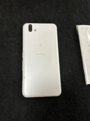arrows U 801FJ ホワイト　simフリー  美品　判定△の画像（1）