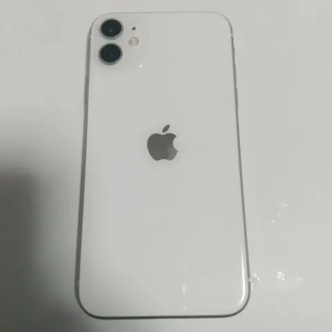 iPhone 11 64GB 難あり格安の画像（0）