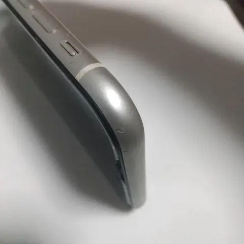 iPhone 11 64GB 難あり格安の画像（4）