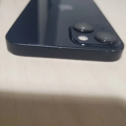 iPhone13 ミッドナイト 128GBの画像（1）