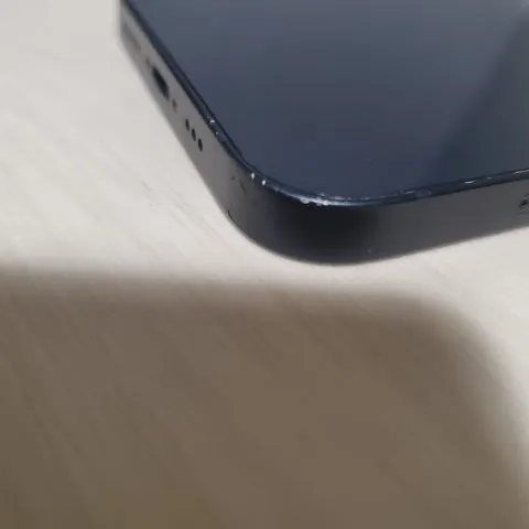 iPhone13 ミッドナイト 128GBの画像（2）