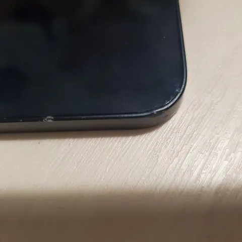 iPhone13 ミッドナイト 128GBの画像（4）