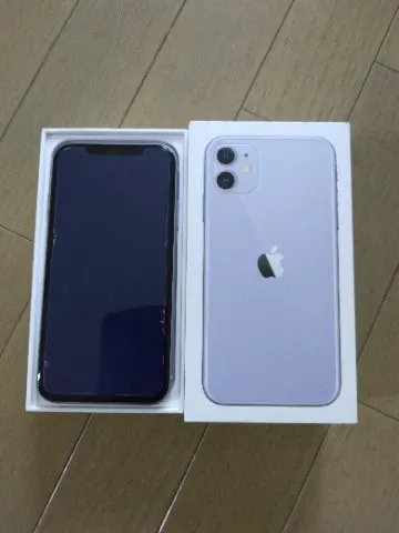 iPhone11 128GB パープル　赤ロムの画像（0）