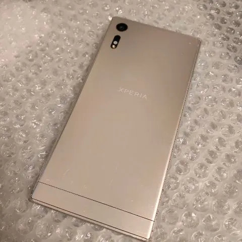 Xperia XZ 画面割れの画像（2）