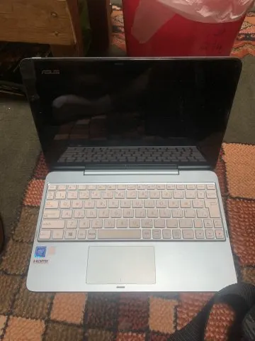 ASUSの画像（1）
