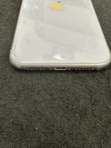 iPhone 11 128GB  パープル   ジャンクの画像（4）