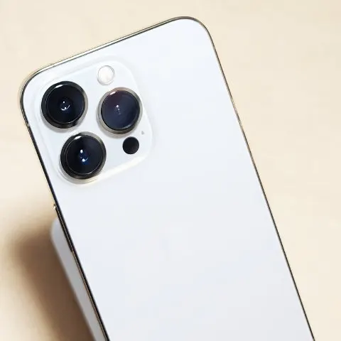 夏美様専用 iPhone13 Pro ゴールド 256GB 赤ロム 送料無料の画像（0）