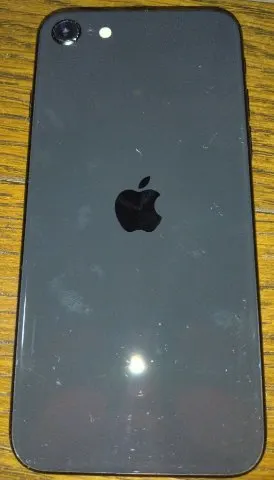 赤ロム au iPhone SE 第2世代（SE2） 64GBの画像（1）