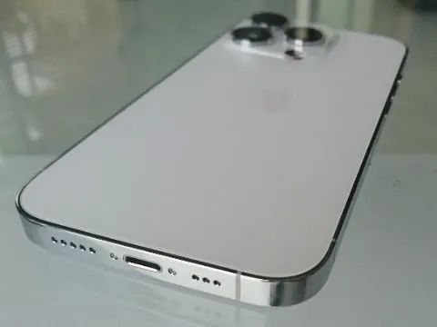 iPhone14 Pro シルバー 128GB SIMロック解除済みの画像（1）