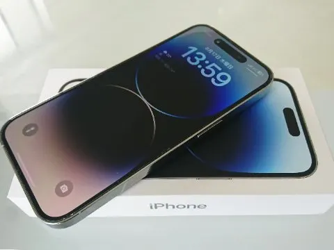 iPhone14 Pro シルバー 128GB SIMロック解除済みの画像（2）
