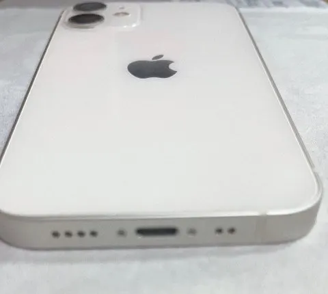 iPhone12mini ホワイト 128GB au版simフリー 水没の画像（2）