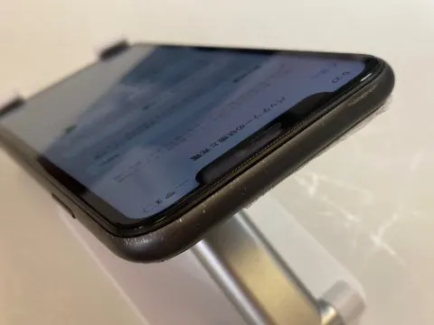 制限▲ iPhone11 128GB  背面ガラス割れの画像（2）