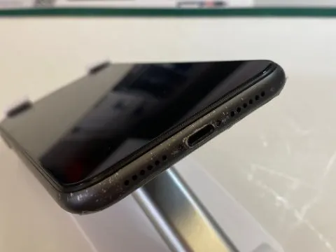 制限▲ iPhone11 128GB  背面ガラス割れの画像（3）