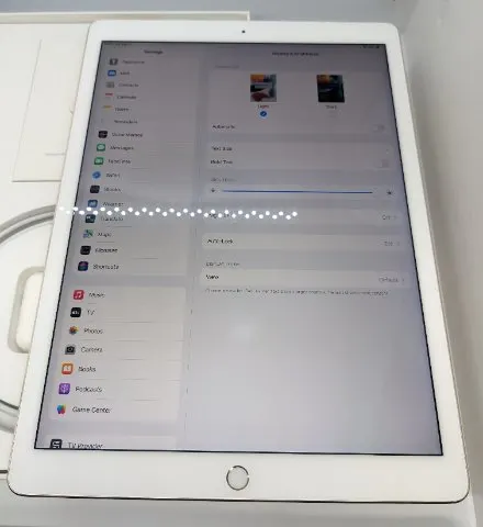 iPad Pro 12.9-inch 128GB au 353306070967876の画像（1）