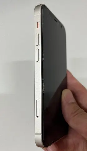 iPhone12mini【赤ロムau系×SIMロックなし】64GB whiteの画像（2）