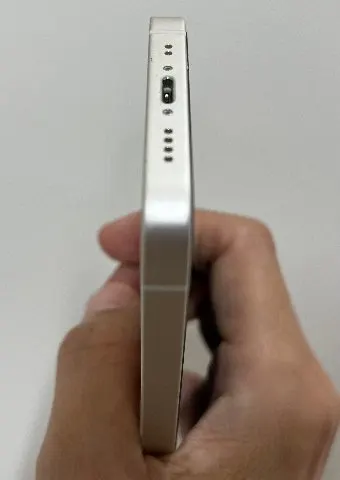 iPhone12mini【赤ロムau系×SIMロックなし】64GB whiteの画像（4）