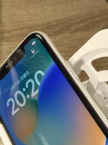 iPhone 11  64 GB  SIMロック解除済み　スマホの画像（2）