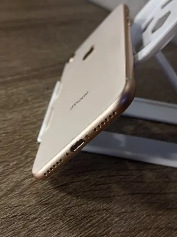 美品　iPhone8 64GB　SIMロック解除済みの画像（0）