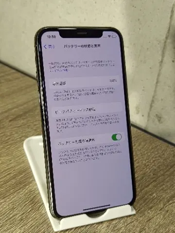 iPhone 11  64 GB  SIMロック解除済み　スマホの画像（1）