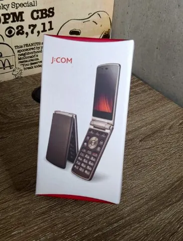 新品未使用　LG Wine Smart LGS01 SIMフリー　スマホ　ガラホの画像（1）