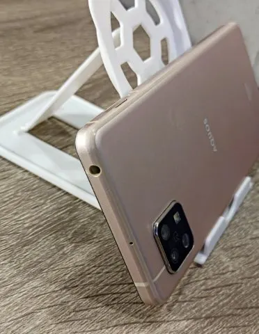 美品　AQUOS sense5G SHG03　 SIMフリー　スマホの画像（3）