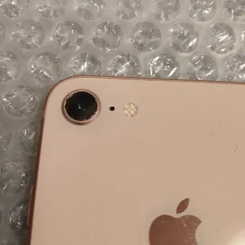 iPhone8 画面割れの画像（1）