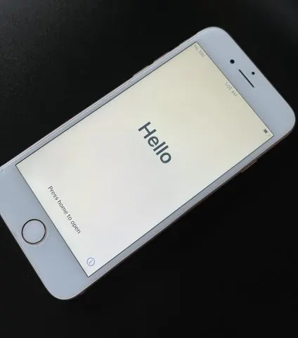 iPhone8 64GB ゴールドの画像（0）