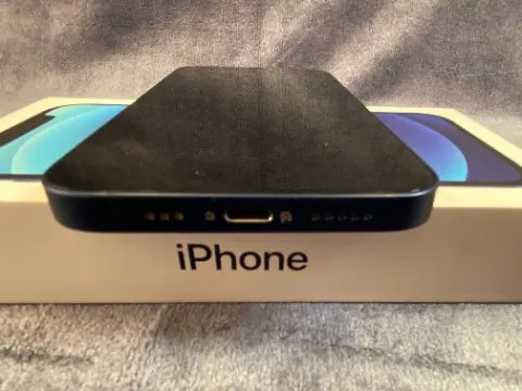iPhone12 64GBの画像（4）