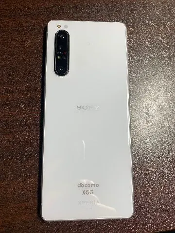 Xperia 1 ii Ⅱ 赤ロムの画像（0）