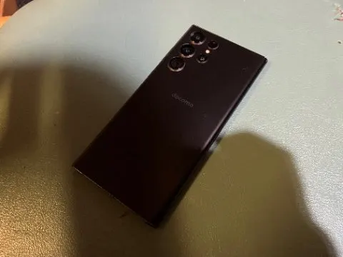 Galaxy S22 Ultra SC-52C SIMロック解除済み 液晶割れあり △判定の画像（0）