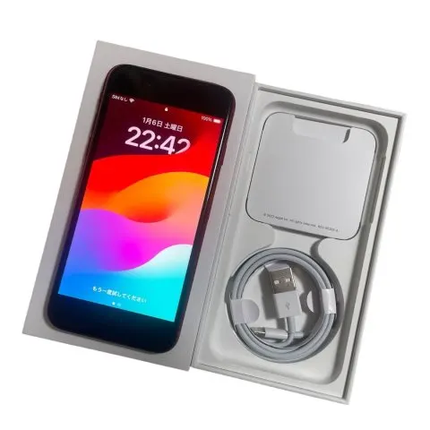 iPhoneSE3 128GB バッテリー新品の画像（0）