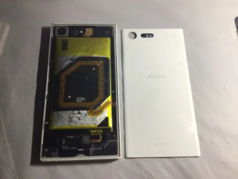 Xperia X Compact ホワイトの画像（1）