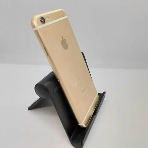 【値下げ】iPhone6 128GB 画面割れ フロントカメラ× 近接センサー×の画像（1）