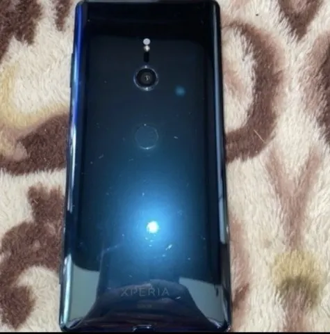 XperiaXZ3 au電波のみ❌SIMフリーの画像（1）