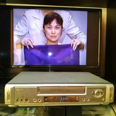 VHSテープレコーダー　サンヨーVZ-H44B　2004年製の画像（3）