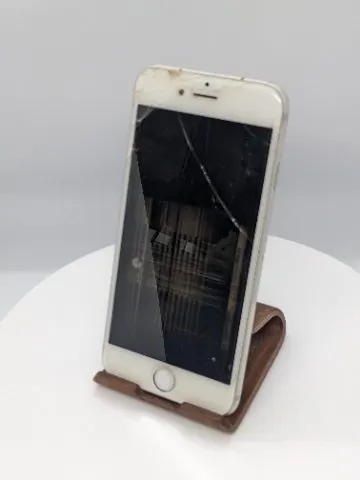 iPhone 6s 64GBの画像（0）