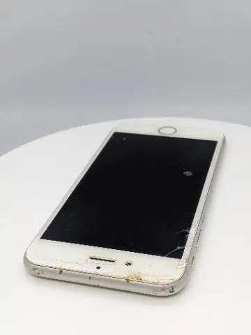 iPhone 6s 64GBの画像（1）