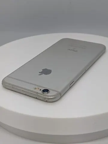 iPhone 6s 64GBの画像（2）