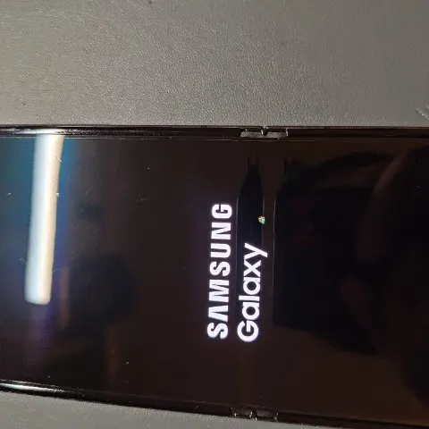 Galaxy Zflip 5 au 256gbの画像（4）