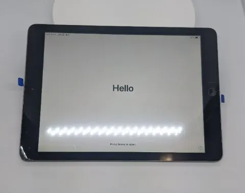 iPad Air WiFi 16GBの画像（1）