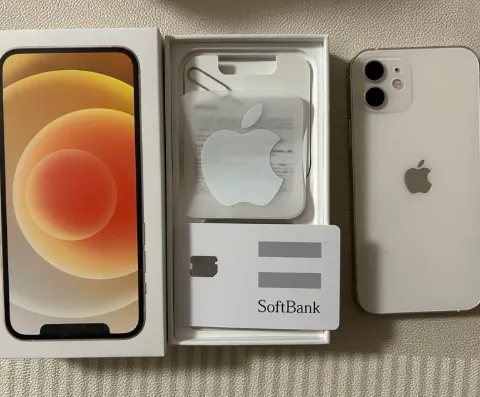 iPhone 12 ホワイト　本体　128GB SIMフリーの画像（3）