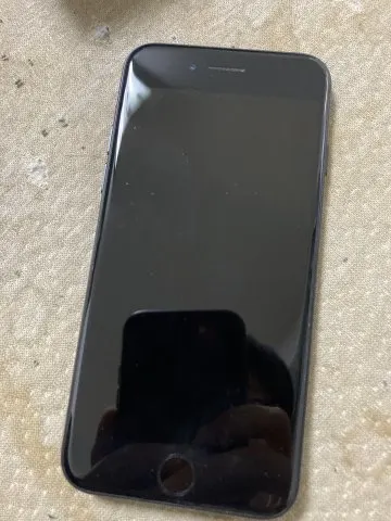 iPhone se 2世代　ソフトバンク　SIMフリー　MHGP3J/A 64GBの画像（1）
