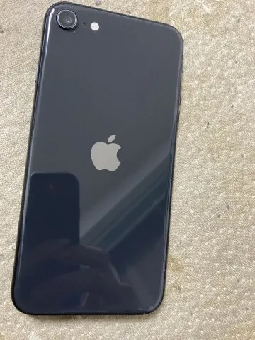 iPhone se 2世代　ソフトバンク　SIMフリー　MHGP3J/A 64GBの画像（2）