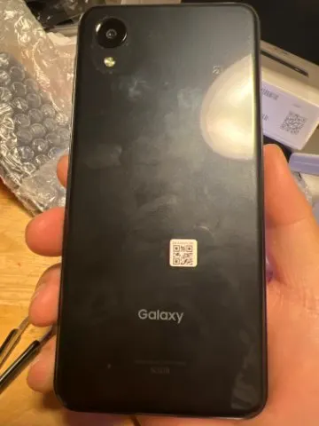 SCG18 galaxy A23 5G 赤ロム 画面割れの画像（1）